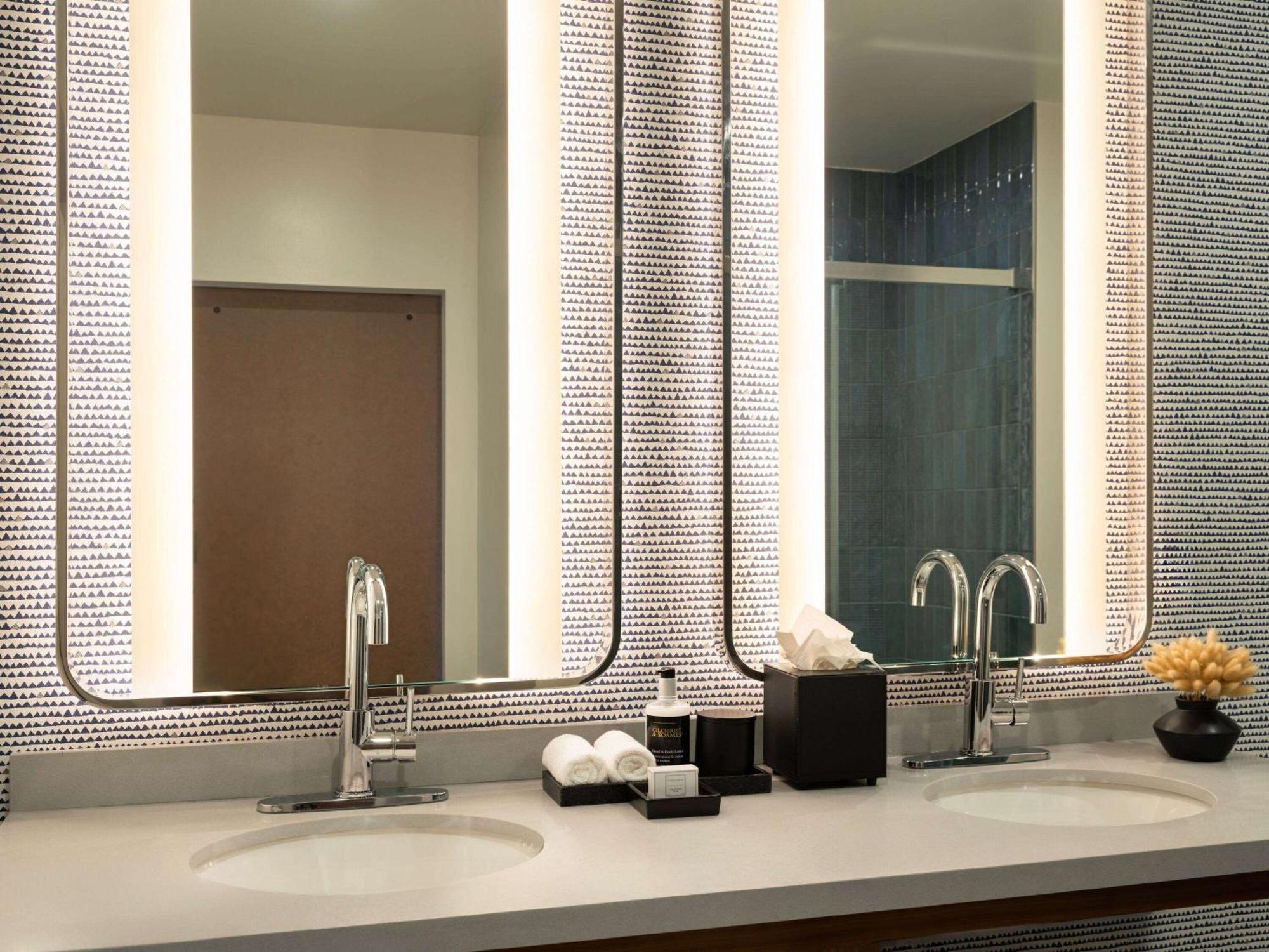 Origin Kansas City Riverfront, A Wyndham Hotel 外观 照片